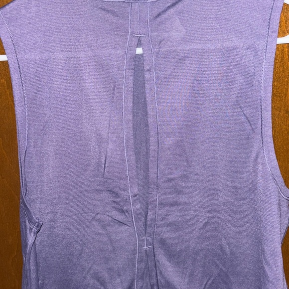 BRAND NEW WITH TAG lululemon twist and reach mock neck tank - Picture 3 of 13